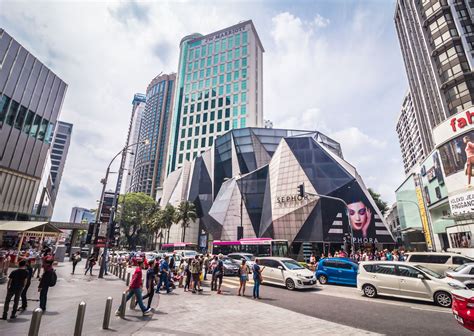  Bukit Bintang, Kuala Lumpur – Kimalteleva yöelämä ja ostospuodentäyteinen paratiisi!