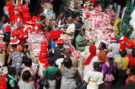  Idumota Market: Mystical Marketplace and Bustling Heart of Lagos!