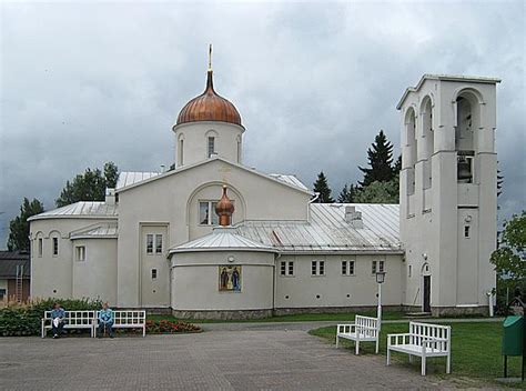 Isinbayo Monastery: Kivinen Luostari Ajattomassa Kauneudessa!