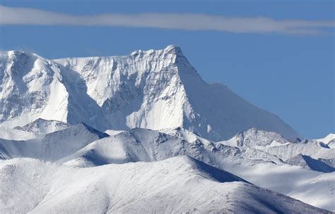  Nyenchen Tanglha Snow Mountain, Lohikäärmeiden Kotaluokseksi Kutsuva Jylhä Vuoristo 